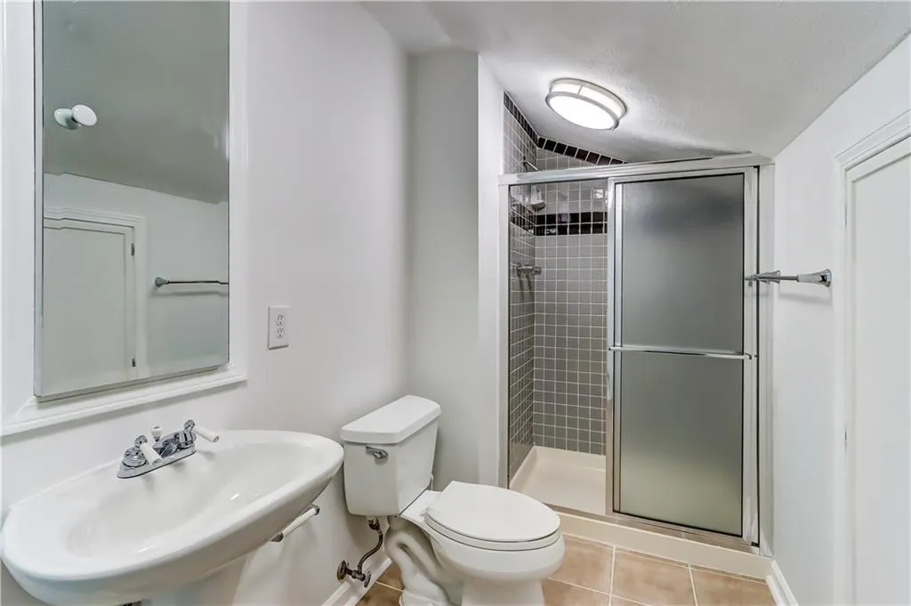 108 Dunwoody Springs Drive, Atlanta, Georgia 30328, 3 Bedrooms Bedrooms, ,3 BathroomsBathrooms,Residential,Sold,108 Dunwoody Springs Drive,6989134