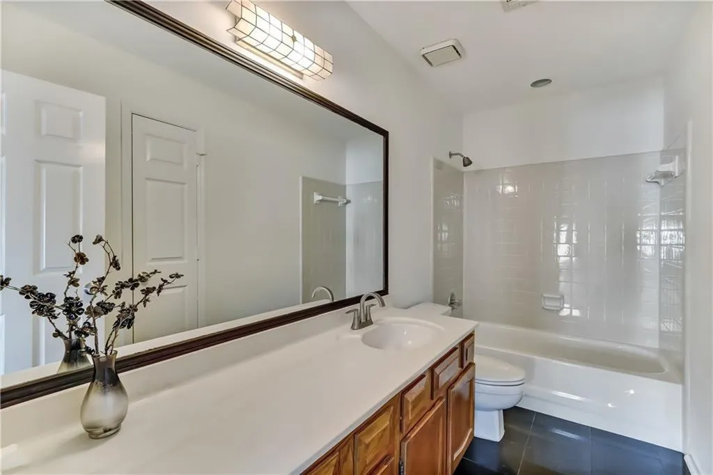 108 Dunwoody Springs Drive, Atlanta, Georgia 30328, 3 Bedrooms Bedrooms, ,3 BathroomsBathrooms,Residential,Sold,108 Dunwoody Springs Drive,6989134