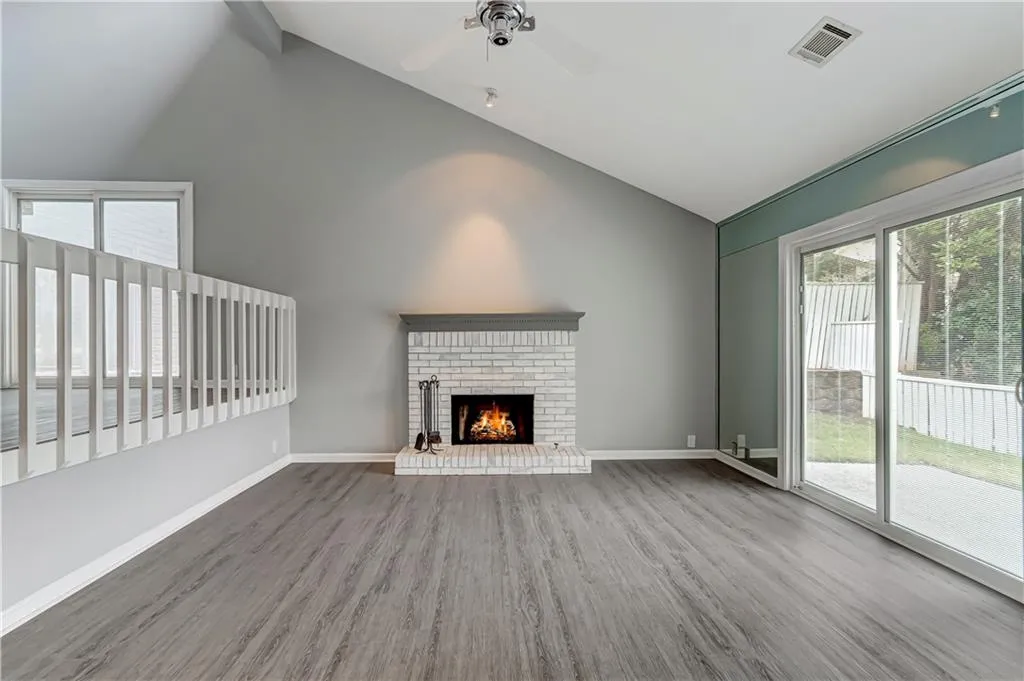 108 Dunwoody Springs Drive, Atlanta, Georgia 30328, 3 Bedrooms Bedrooms, ,3 BathroomsBathrooms,Residential,Sold,108 Dunwoody Springs Drive,6989134