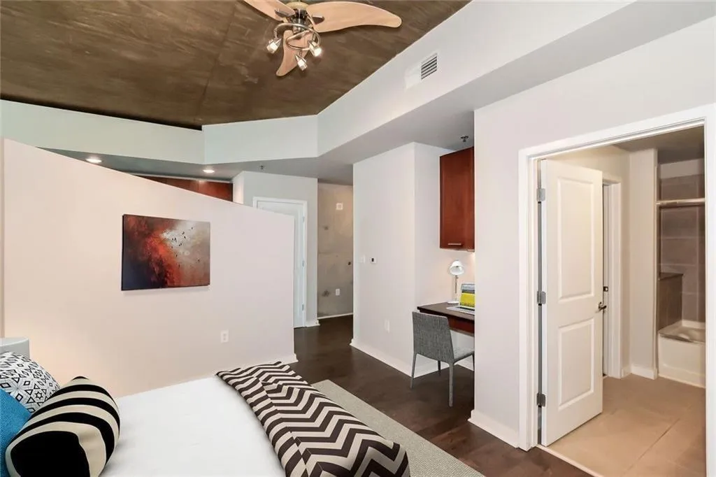 3324 Peachtree Road Ne Unit 1403, Atlanta, Georgia 30326, 1 Bedroom Bedrooms, 0 ,1 BathroomBathrooms,Residential,For Sale,3324 Peachtree Road Ne Unit 1403,7814139