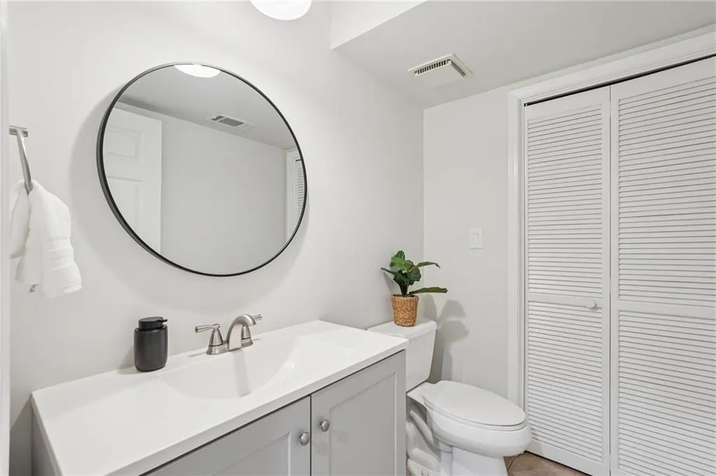 266 The South Chace, Sandy Springs, Georgia 30328, 3 Bedrooms Bedrooms, ,2 BathroomsBathrooms,Residential,For Sale,266 The South Chace,7727053