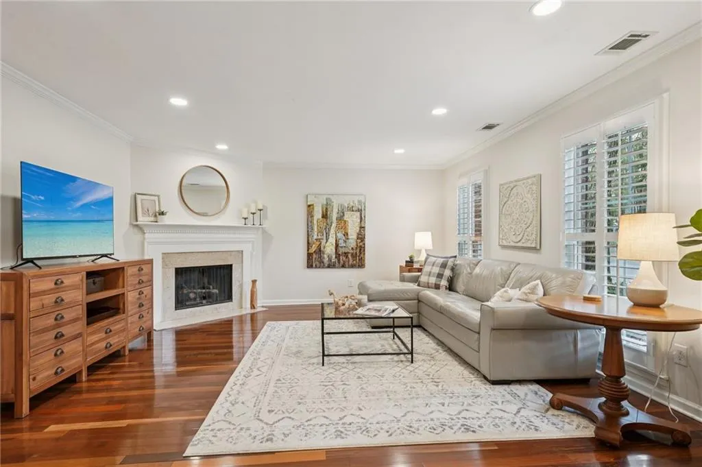 266 The South Chace, Sandy Springs, Georgia 30328, 3 Bedrooms Bedrooms, ,2 BathroomsBathrooms,Residential,For Sale,266 The South Chace,7727053