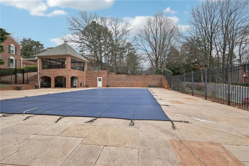 266 The South Chace, Sandy Springs, Georgia 30328, 3 Bedrooms Bedrooms, ,2 BathroomsBathrooms,Residential,For Sale,266 The South Chace,7727053