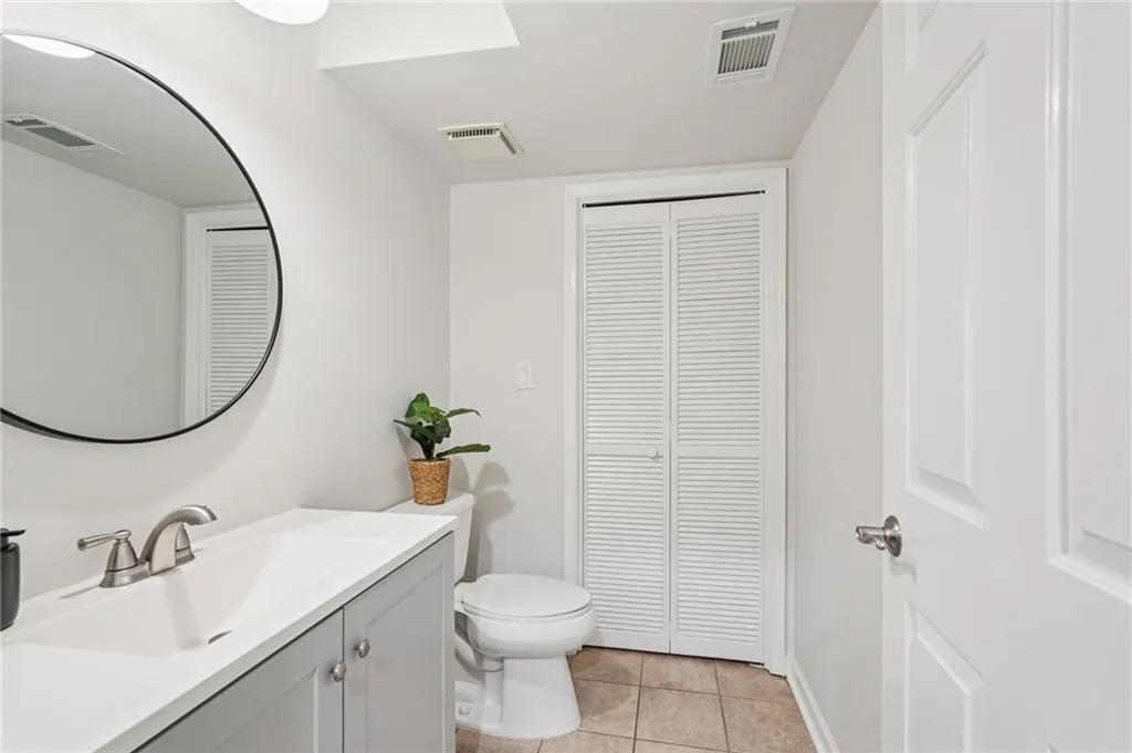 266 The South Chace, Sandy Springs, Georgia 30328, 3 Bedrooms Bedrooms, ,2 BathroomsBathrooms,Residential,For Sale,266 The South Chace,7727053