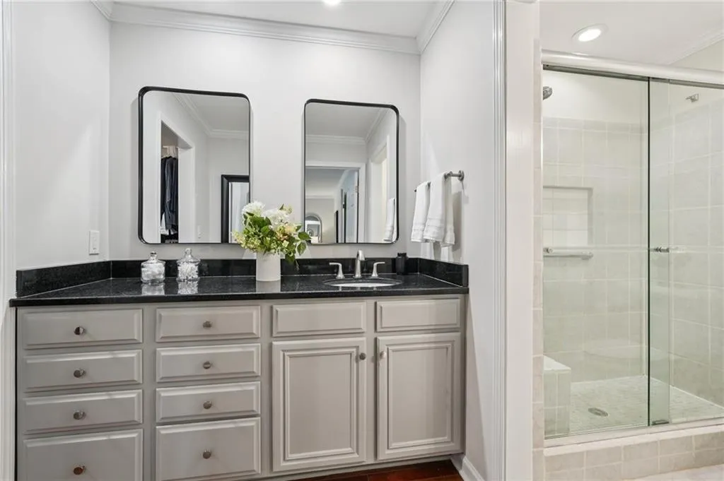 266 The South Chace, Sandy Springs, Georgia 30328, 3 Bedrooms Bedrooms, ,2 BathroomsBathrooms,Residential,For Sale,266 The South Chace,7727053