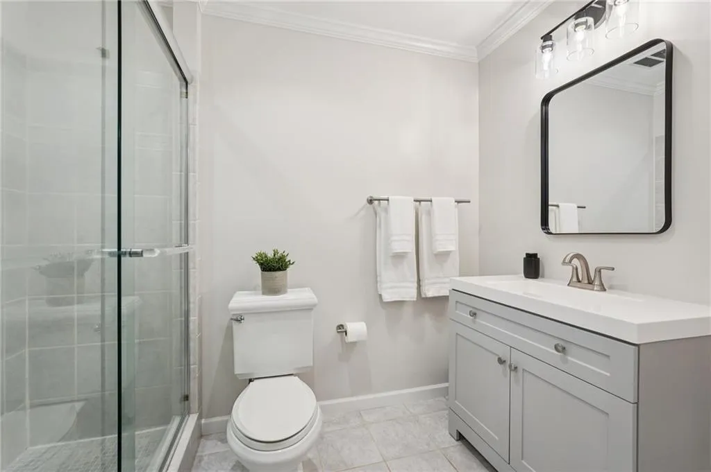 266 The South Chace, Sandy Springs, Georgia 30328, 3 Bedrooms Bedrooms, ,2 BathroomsBathrooms,Residential,For Sale,266 The South Chace,7727053