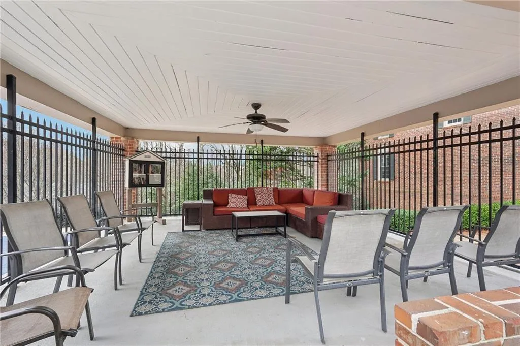 266 The South Chace, Sandy Springs, Georgia 30328, 3 Bedrooms Bedrooms, ,2 BathroomsBathrooms,Residential,For Sale,266 The South Chace,7727053