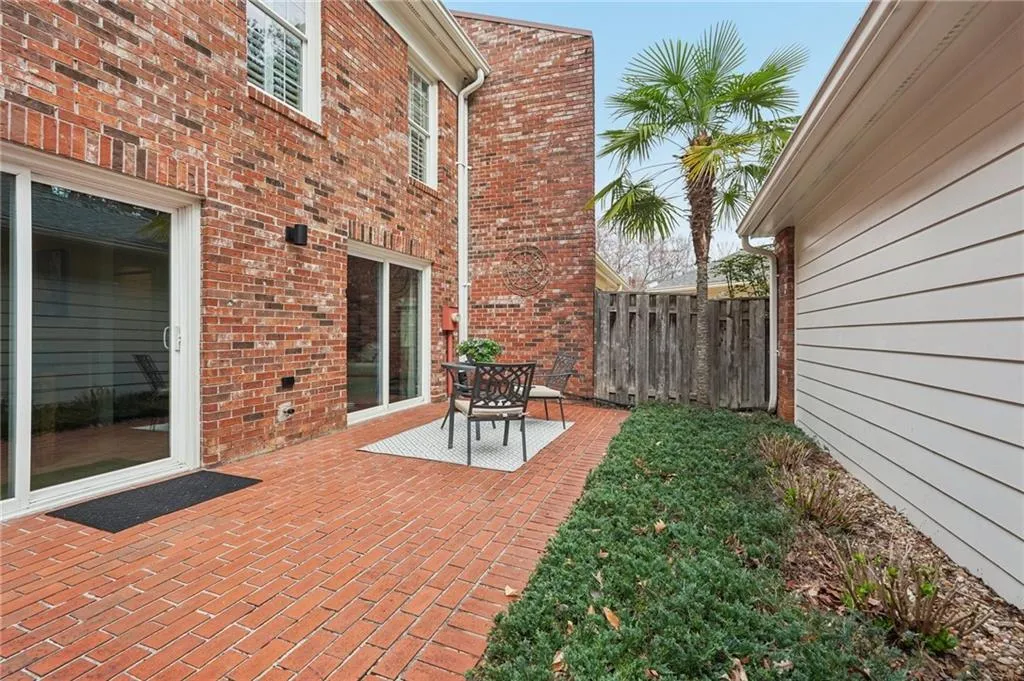 266 The South Chace, Sandy Springs, Georgia 30328, 3 Bedrooms Bedrooms, ,2 BathroomsBathrooms,Residential,For Sale,266 The South Chace,7727053