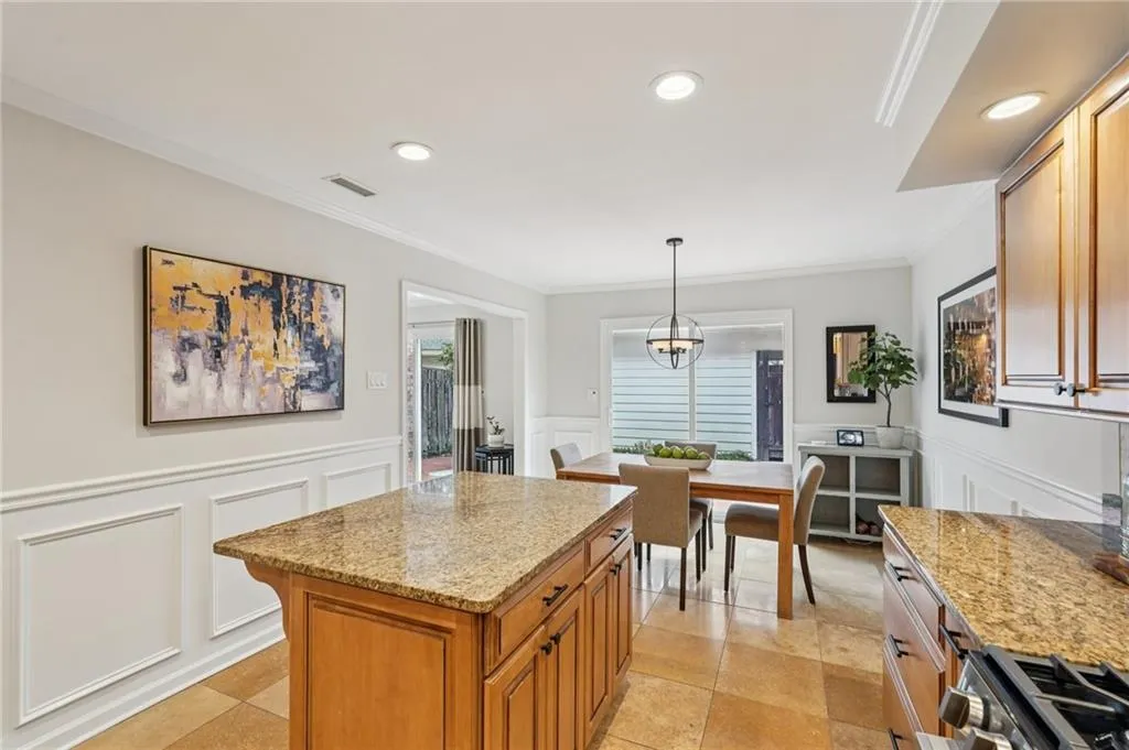 266 The South Chace, Sandy Springs, Georgia 30328, 3 Bedrooms Bedrooms, ,2 BathroomsBathrooms,Residential,For Sale,266 The South Chace,7727053