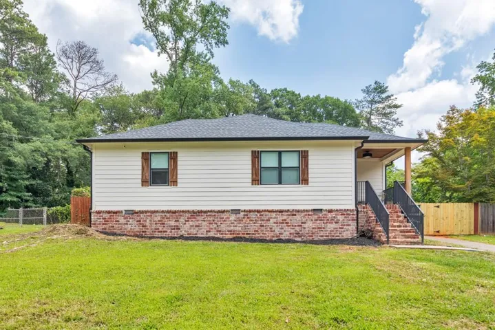 235 Mathews Circle Se, Marietta, Georgia 30067