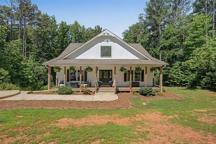 1381 Star Point Road, Carrollton, Georgia 30116