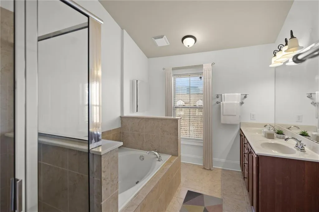 871 Perennial Drive, Sandy Springs, Georgia 30328, 3 Bedrooms Bedrooms, ,2 BathroomsBathrooms,Residential,Sold,871 Perennial Drive,6977058