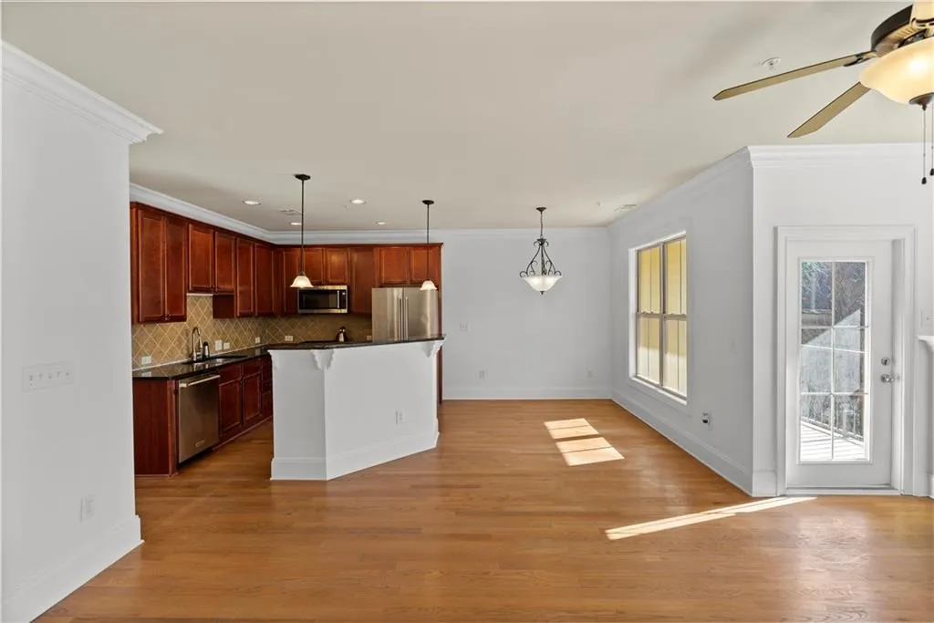 871 Perennial Drive, Sandy Springs, Georgia 30328, 3 Bedrooms Bedrooms, ,2 BathroomsBathrooms,Residential,Sold,871 Perennial Drive,6977058