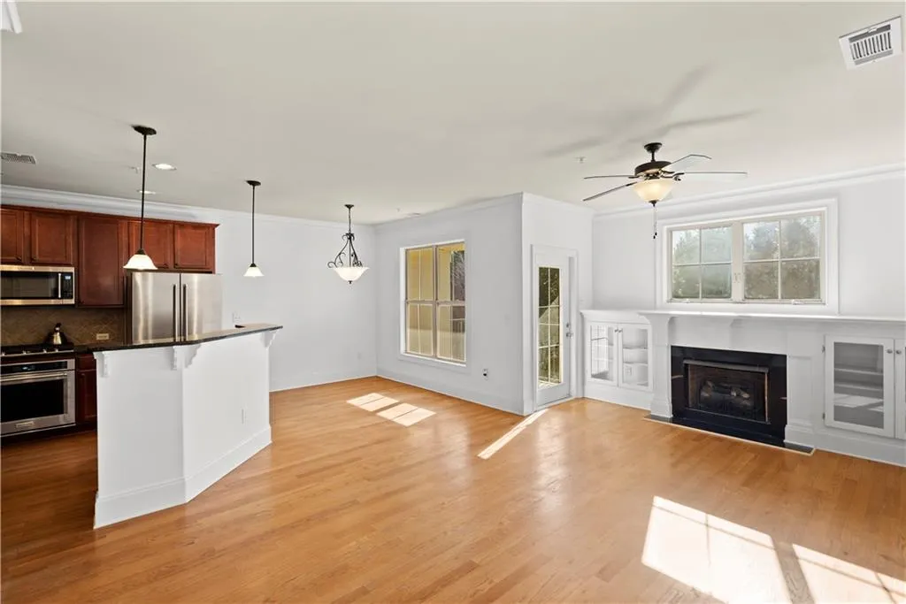 871 Perennial Drive, Sandy Springs, Georgia 30328, 3 Bedrooms Bedrooms, ,2 BathroomsBathrooms,Residential,Sold,871 Perennial Drive,6977058