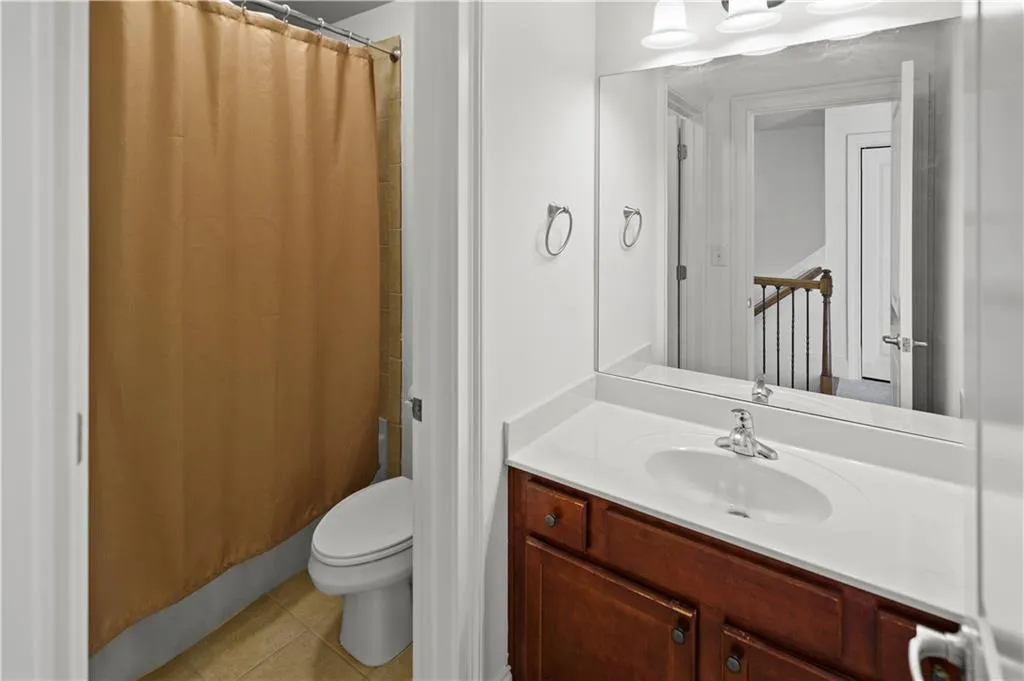 871 Perennial Drive, Sandy Springs, Georgia 30328, 3 Bedrooms Bedrooms, ,2 BathroomsBathrooms,Residential,Sold,871 Perennial Drive,6977058