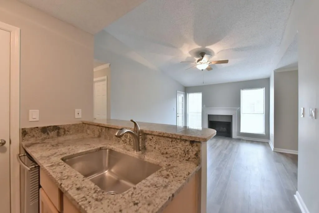 210 Granville Court Unit 210, Atlanta, Georgia 30328, 1 Bedroom Bedrooms, ,1 BathroomBathrooms,Residential,Sold,210 Granville Court Unit 210,5904608