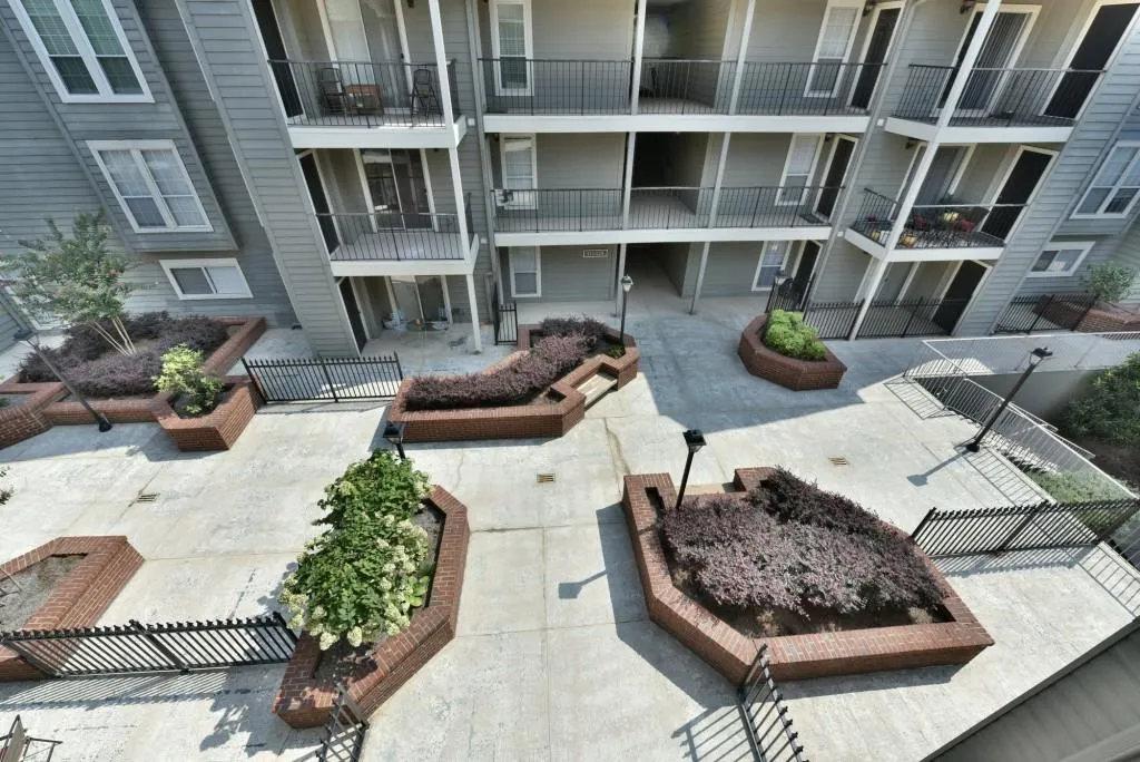 210 Granville Court Unit 210, Atlanta, Georgia 30328, 1 Bedroom Bedrooms, ,1 BathroomBathrooms,Residential,Sold,210 Granville Court Unit 210,5904608