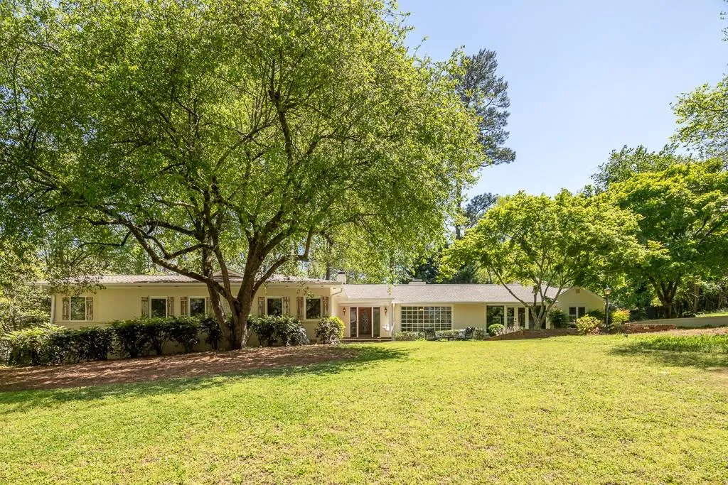 2145 Spalding Drive, Sandy Springs, Georgia 30350, 3 Bedrooms Bedrooms, ,3 BathroomsBathrooms,Residential,Sold,2145 Spalding Drive,6008221