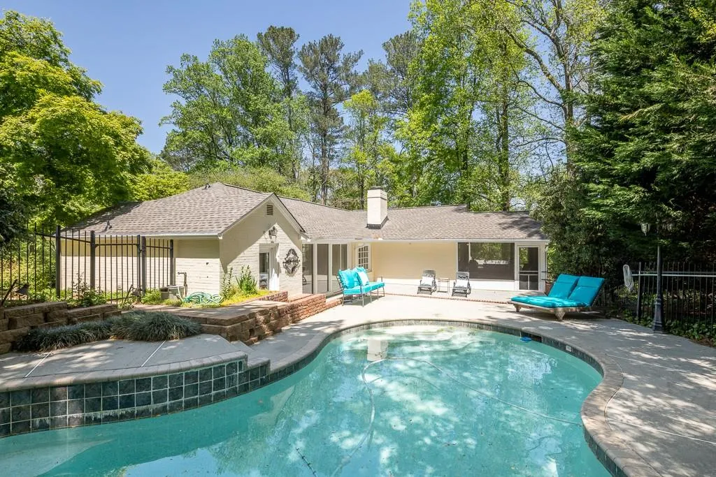 2145 Spalding Drive, Sandy Springs, Georgia 30350, 3 Bedrooms Bedrooms, ,3 BathroomsBathrooms,Residential,Sold,2145 Spalding Drive,6008221
