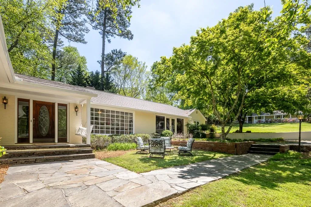 2145 Spalding Drive, Sandy Springs, Georgia 30350, 3 Bedrooms Bedrooms, ,3 BathroomsBathrooms,Residential,Sold,2145 Spalding Drive,6008221