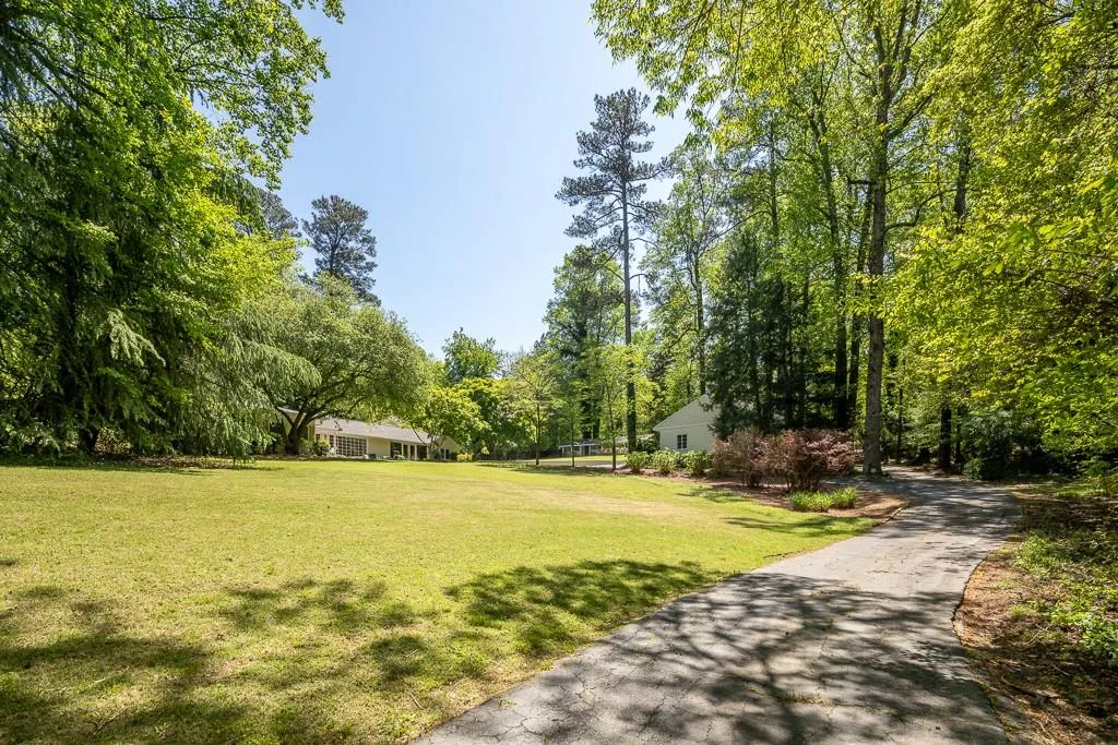2145 Spalding Drive, Sandy Springs, Georgia 30350, 3 Bedrooms Bedrooms, ,3 BathroomsBathrooms,Residential,Sold,2145 Spalding Drive,6008221