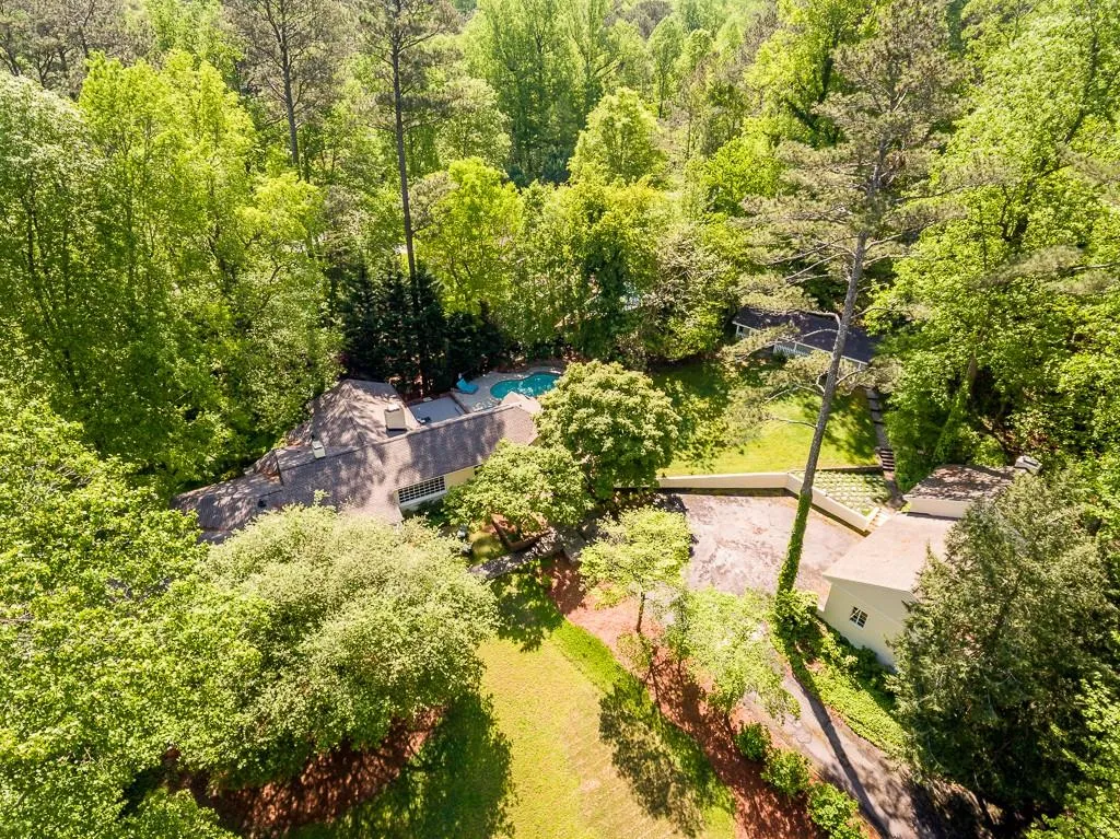2145 Spalding Drive, Sandy Springs, Georgia 30350, 3 Bedrooms Bedrooms, ,3 BathroomsBathrooms,Residential,Sold,2145 Spalding Drive,6008221