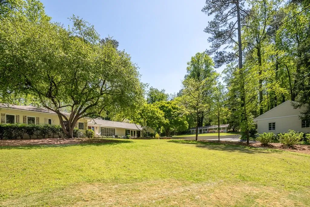 2145 Spalding Drive, Sandy Springs, Georgia 30350, 3 Bedrooms Bedrooms, ,3 BathroomsBathrooms,Residential,Sold,2145 Spalding Drive,6008221