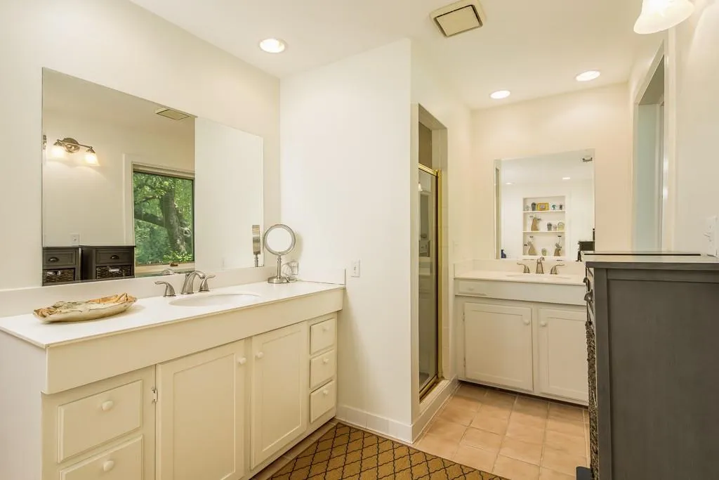 2145 Spalding Drive, Sandy Springs, Georgia 30350, 3 Bedrooms Bedrooms, ,3 BathroomsBathrooms,Residential,Sold,2145 Spalding Drive,6008221