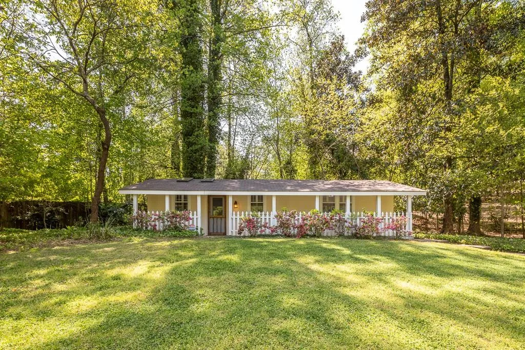 2145 Spalding Drive, Sandy Springs, Georgia 30350, 3 Bedrooms Bedrooms, ,3 BathroomsBathrooms,Residential,Sold,2145 Spalding Drive,6008221