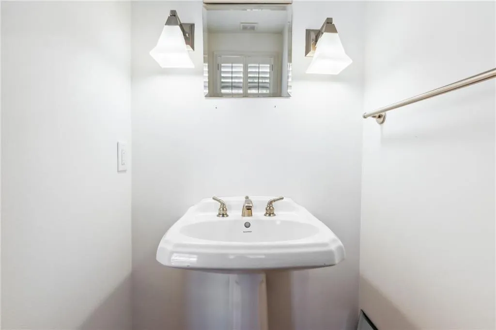 Bathroom featuring sink