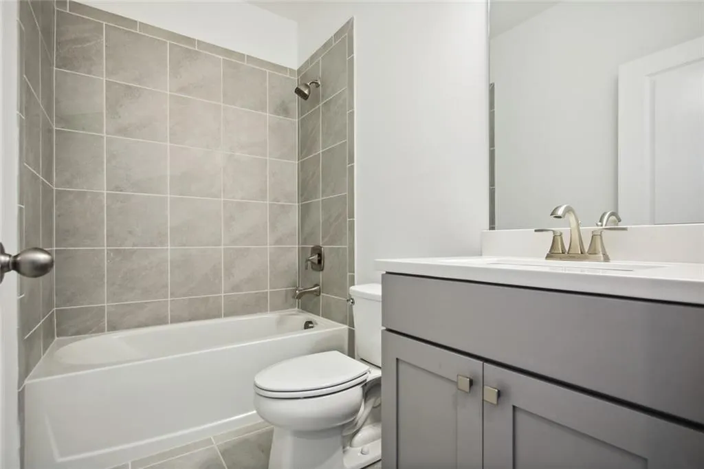 6646 Sterling Drive, Sandy Springs, Georgia 30328, 3 Bedrooms Bedrooms, ,3 BathroomsBathrooms,Residential,Sold,6646 Sterling Drive,7062081