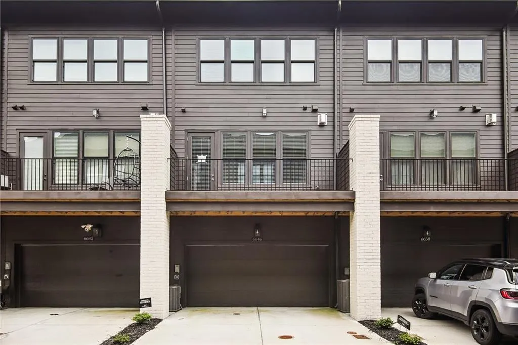 6646 Sterling Drive, Sandy Springs, Georgia 30328, 3 Bedrooms Bedrooms, ,3 BathroomsBathrooms,Residential,Sold,6646 Sterling Drive,7062081