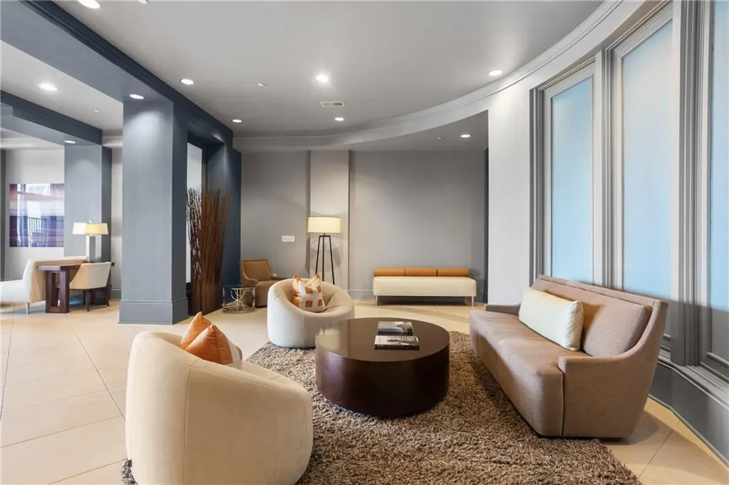 222 12th Street Ne Unit 1801, Atlanta, Georgia 30309, 1 Bedroom Bedrooms, ,1 BathroomBathrooms,Residential,For Sale,222 12th Street Ne Unit 1801,7638428