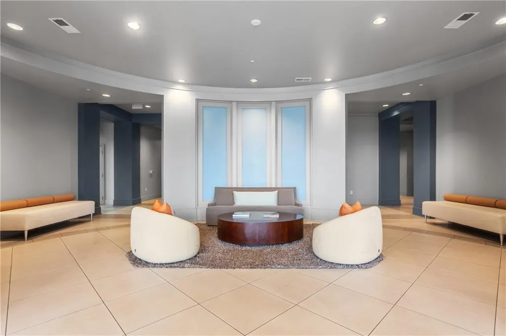 222 12th Street Ne Unit 1801, Atlanta, Georgia 30309, 1 Bedroom Bedrooms, ,1 BathroomBathrooms,Residential,For Sale,222 12th Street Ne Unit 1801,7638428