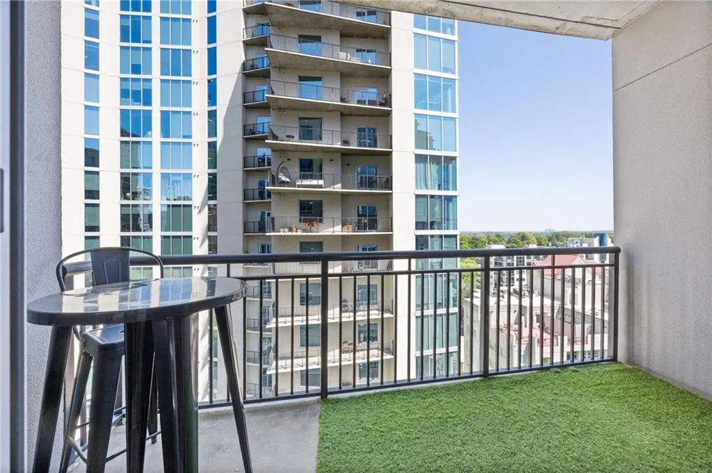 222 12th Street Ne Unit 1801, Atlanta, Georgia 30309, 1 Bedroom Bedrooms, ,1 BathroomBathrooms,Residential,For Sale,222 12th Street Ne Unit 1801,7638428
