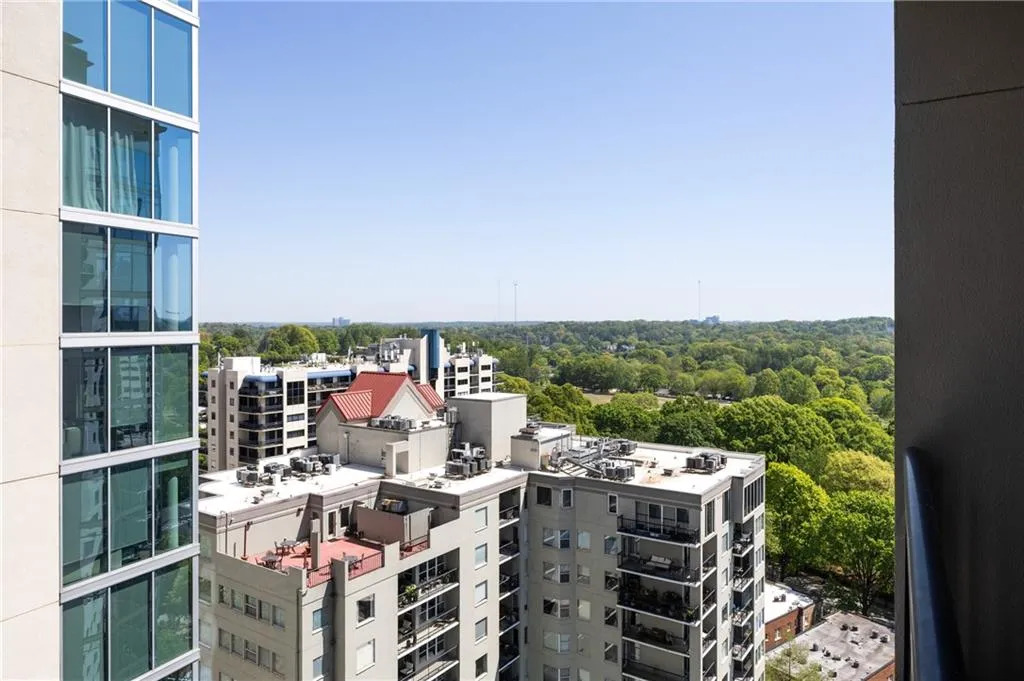 222 12th Street Ne Unit 1801, Atlanta, Georgia 30309, 1 Bedroom Bedrooms, ,1 BathroomBathrooms,Residential,For Sale,222 12th Street Ne Unit 1801,7638428