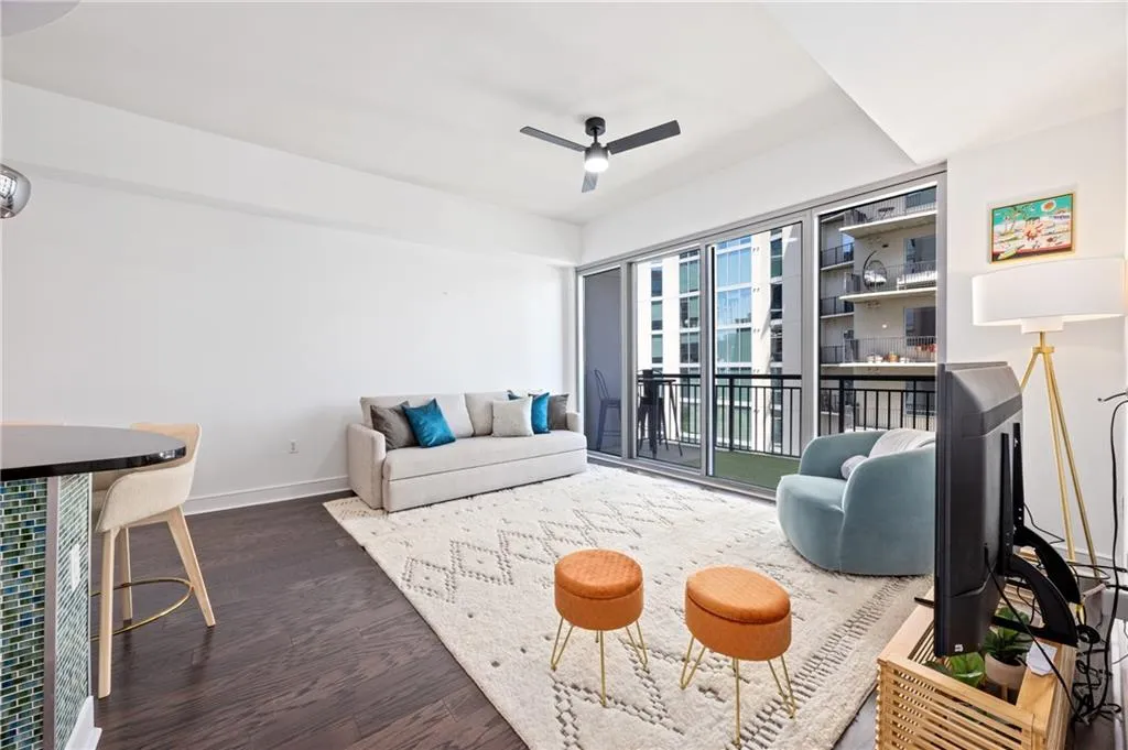 222 12th Street Ne Unit 1801, Atlanta, Georgia 30309, 1 Bedroom Bedrooms, ,1 BathroomBathrooms,Residential,For Sale,222 12th Street Ne Unit 1801,7638428