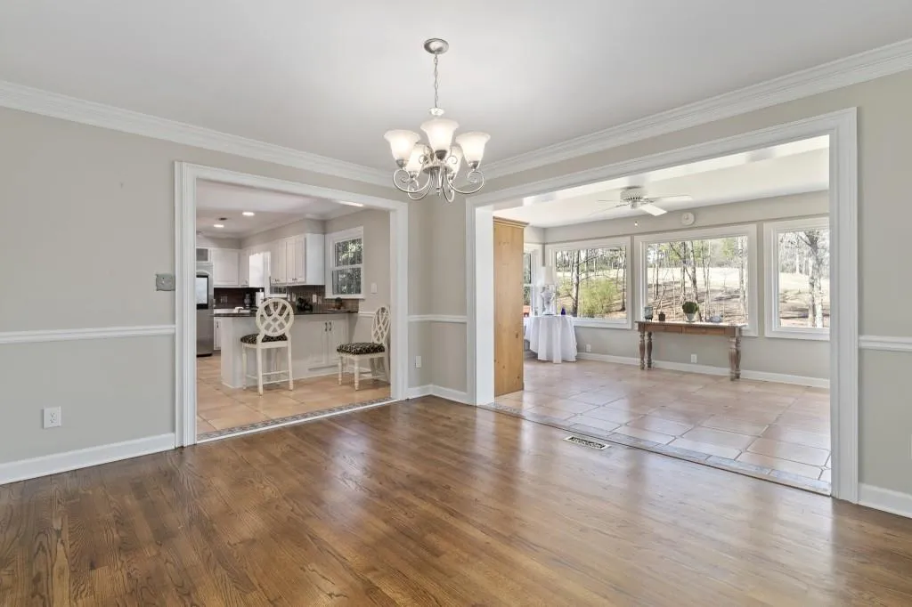 980 The 16th Fairway, Sandy Springs, Georgia 30350, 4 Bedrooms Bedrooms, ,2 BathroomsBathrooms,Residential,Sold,980 The 16th Fairway,7024107