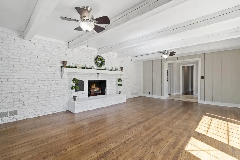 980 The 16th Fairway, Sandy Springs, Georgia 30350, 4 Bedrooms Bedrooms, ,2 BathroomsBathrooms,Residential,Sold,980 The 16th Fairway,7024107