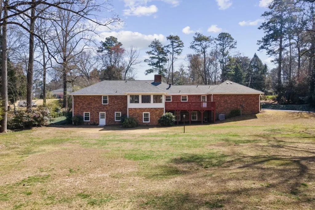 980 The 16th Fairway, Sandy Springs, Georgia 30350, 4 Bedrooms Bedrooms, ,2 BathroomsBathrooms,Residential,Sold,980 The 16th Fairway,7024107