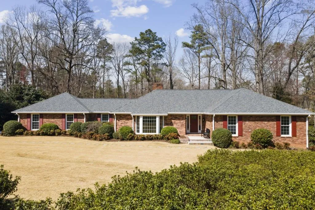 980 The 16th Fairway, Sandy Springs, Georgia 30350, 4 Bedrooms Bedrooms, ,2 BathroomsBathrooms,Residential,Sold,980 The 16th Fairway,7024107