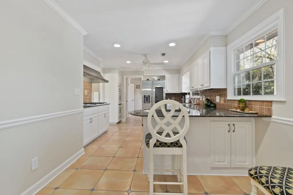 980 The 16th Fairway, Sandy Springs, Georgia 30350, 4 Bedrooms Bedrooms, ,2 BathroomsBathrooms,Residential,Sold,980 The 16th Fairway,7024107