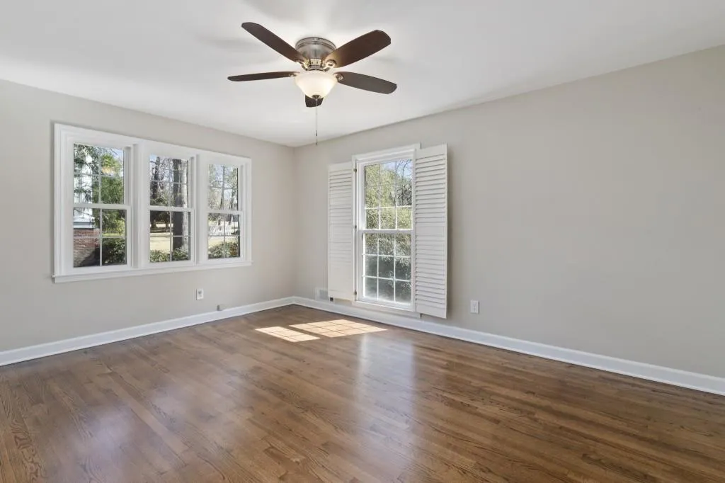 980 The 16th Fairway, Sandy Springs, Georgia 30350, 4 Bedrooms Bedrooms, ,2 BathroomsBathrooms,Residential,Sold,980 The 16th Fairway,7024107