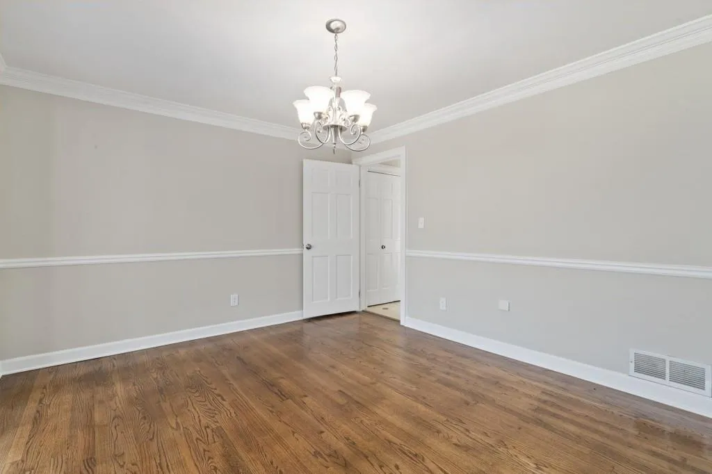 980 The 16th Fairway, Sandy Springs, Georgia 30350, 4 Bedrooms Bedrooms, ,2 BathroomsBathrooms,Residential,Sold,980 The 16th Fairway,7024107