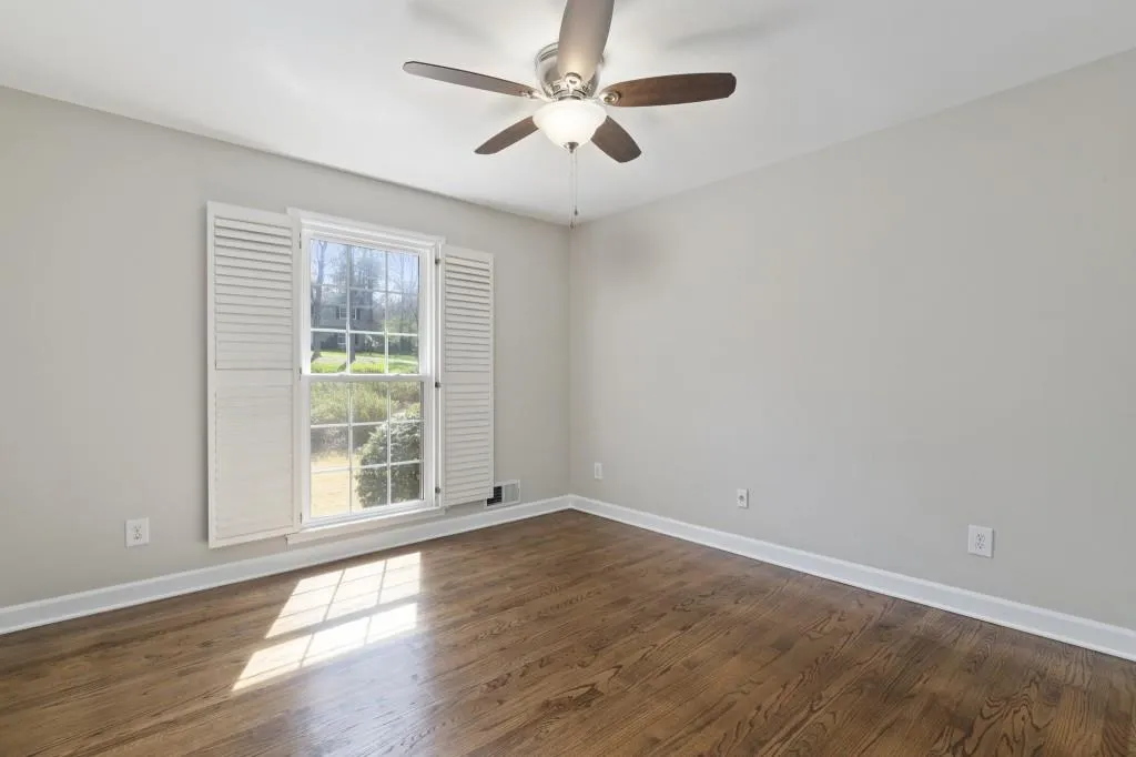 980 The 16th Fairway, Sandy Springs, Georgia 30350, 4 Bedrooms Bedrooms, ,2 BathroomsBathrooms,Residential,Sold,980 The 16th Fairway,7024107