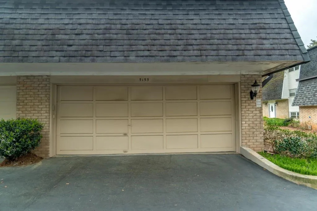 5155 Chemin De Vie, Atlanta, Georgia 30342, 2 Bedrooms Bedrooms, ,2 BathroomsBathrooms,Residential,Sold,5155 Chemin De Vie,5989736