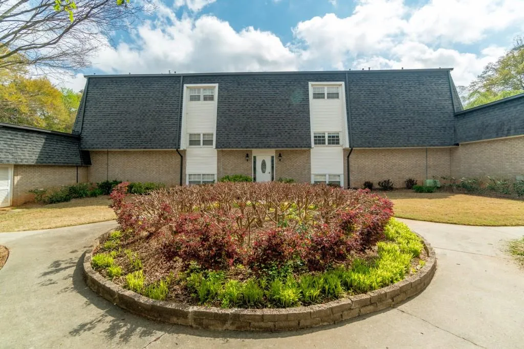 5155 Chemin De Vie, Atlanta, Georgia 30342, 2 Bedrooms Bedrooms, ,2 BathroomsBathrooms,Residential,Sold,5155 Chemin De Vie,5989736