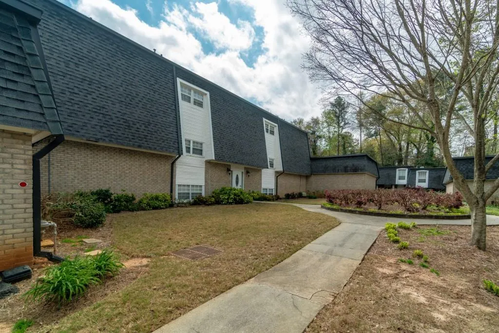 5155 Chemin De Vie, Atlanta, Georgia 30342, 2 Bedrooms Bedrooms, ,2 BathroomsBathrooms,Residential,Sold,5155 Chemin De Vie,5989736