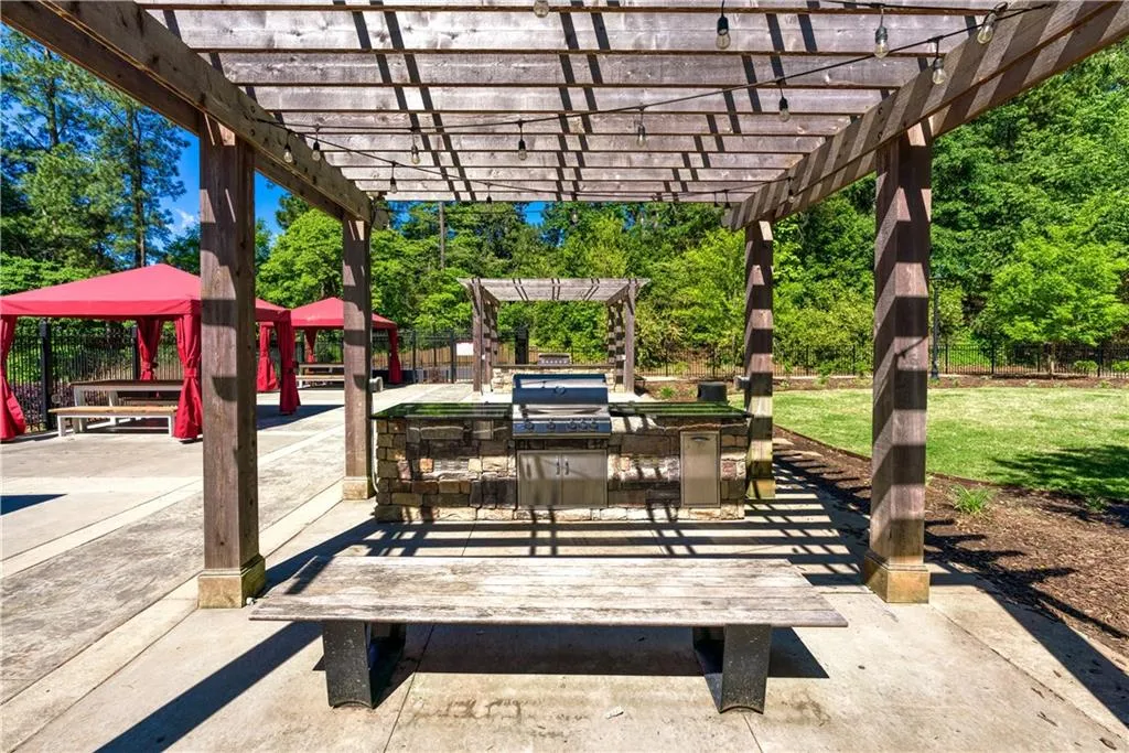 795 Hammond Drive Unit 2303, Atlanta, Georgia 30328, 1 Bedroom Bedrooms, ,1 BathroomBathrooms,Residential,Sold,795 Hammond Drive Unit 2303,7209418