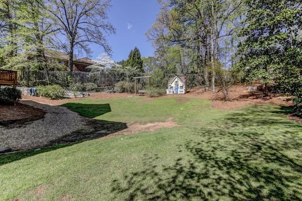 225 Powers Cove, Sandy Springs, Georgia 30327, 4 Bedrooms Bedrooms, ,4 BathroomsBathrooms,Residential,Sold,225 Powers Cove,5830061